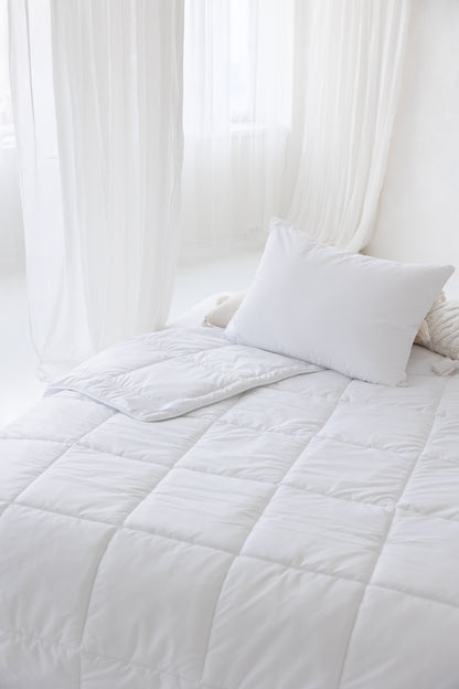 Eco Bedding Friendly Pillow – A Cloud of Comfort for Every Night