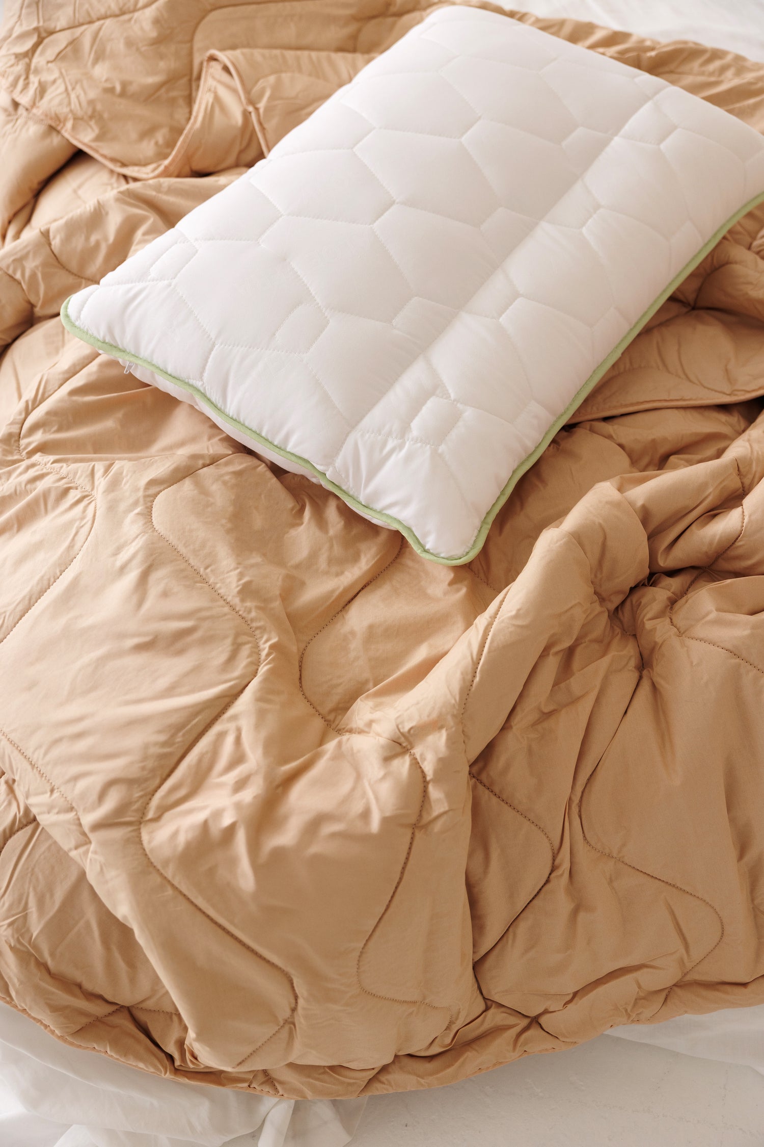 Eco Bedding Camel Wool Duvet – Nature’s Warmest Embrace